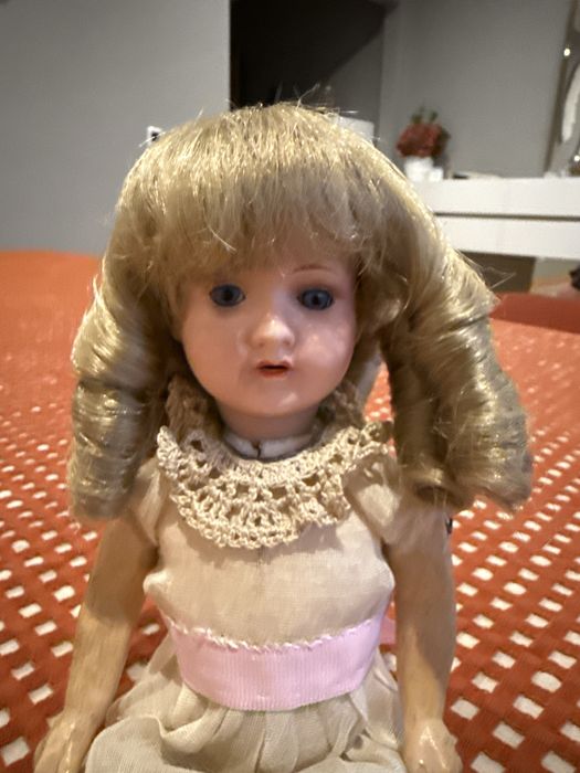 Boneca antiga Armand Marseille (Alemanha, c.1912) – porcelana, 30 cm