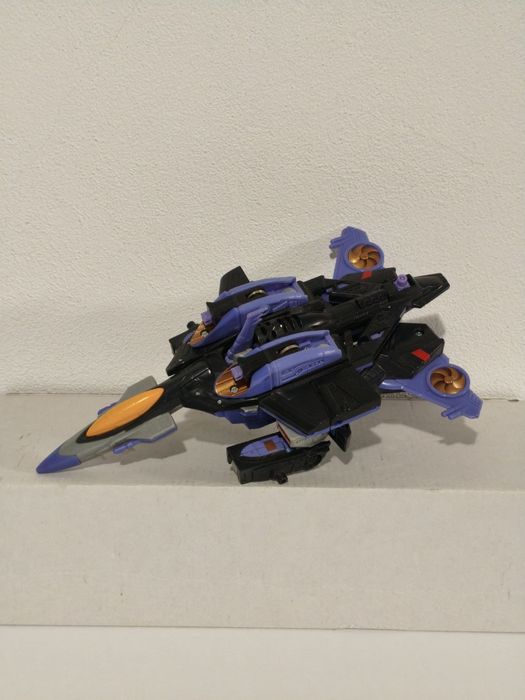 Transformers takara 2001 hasbro Skywarp robot figurka