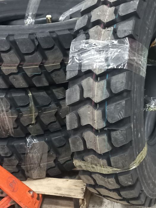 Шини 12.00-20/320R508/ на ЗІЛ131 14сл, Китай . В к-ті камера, фліпер