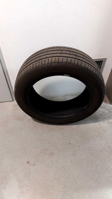 Pneu com 17000 km da marca Nexen