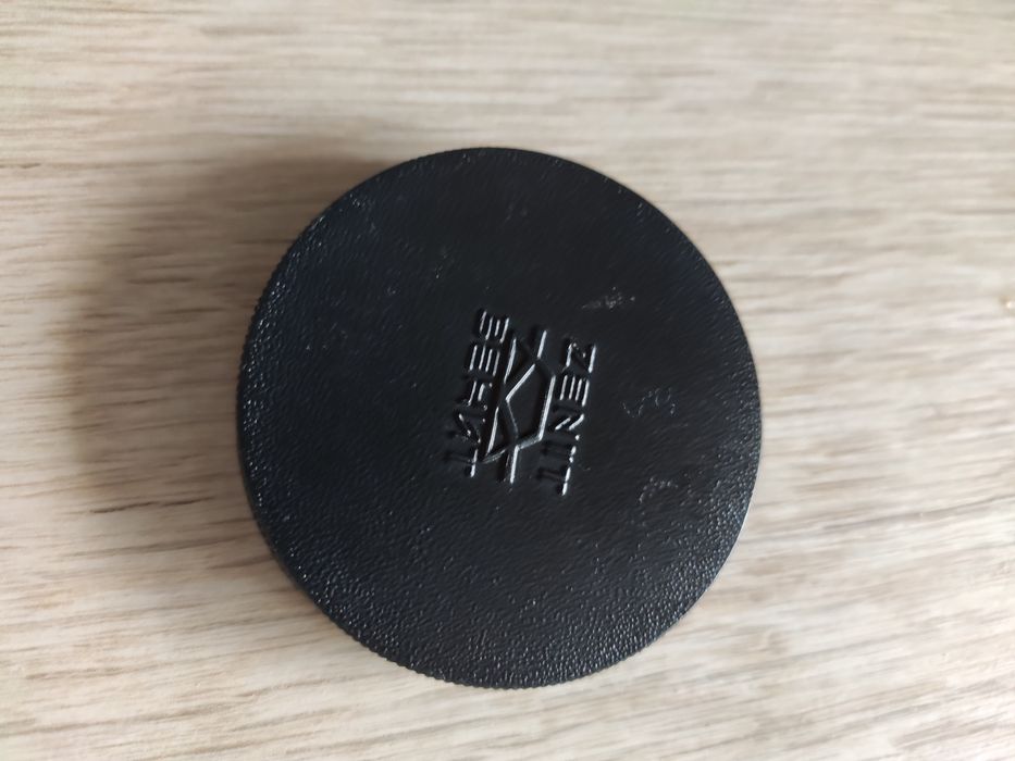 Przyednia osłona do obiektywu Zenit.