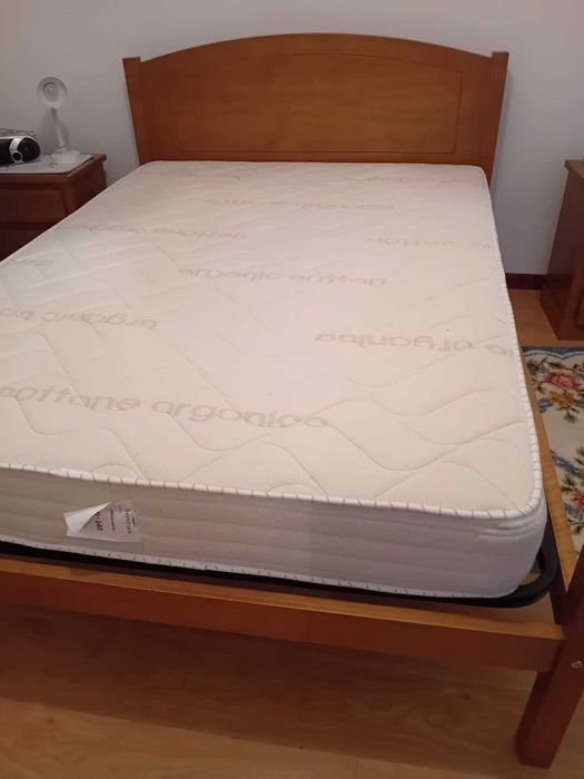 Cama de Casal 140x200 cm