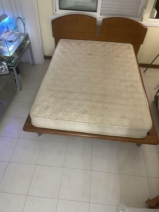 Cama de casal c/ estrado c/ colchao
