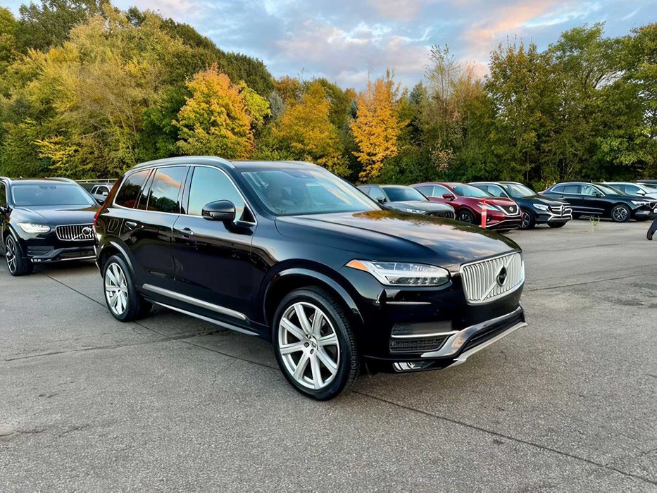 Volvo XC90      2019