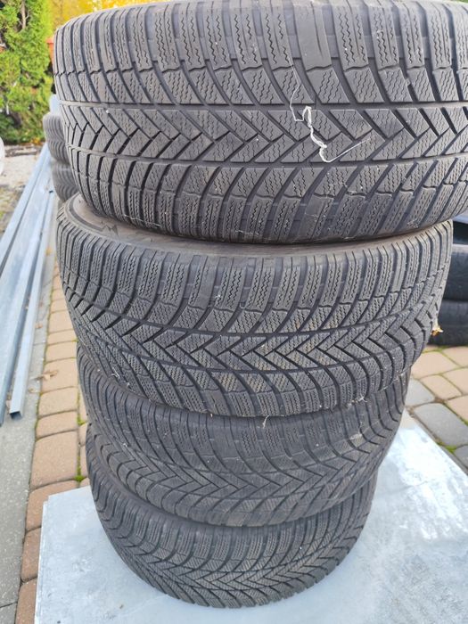 Opony zimowe 245/45R18 Bridgestone 4szt dot2121