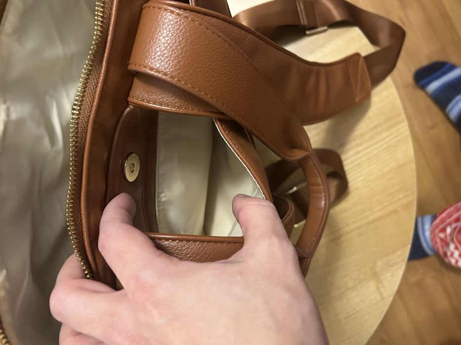 Шкіряна сумка-рюкзак для мами Yomiky