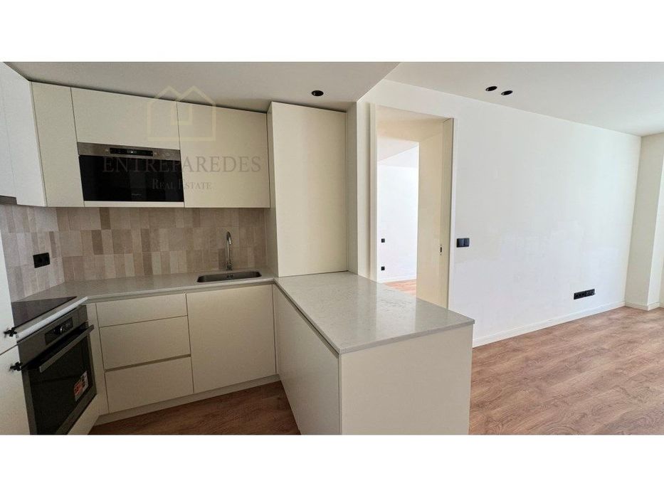 Apartamento T1 moderno para arrendar - Rua Santos Pousada, Porto
