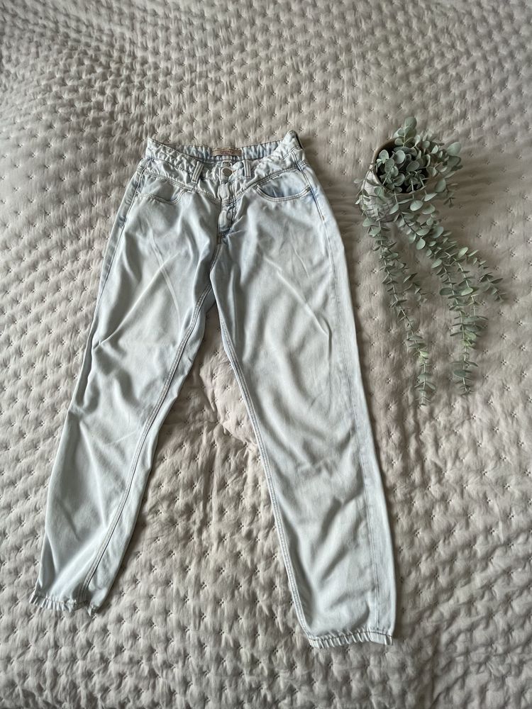 Bershka spodnie jeansowe jasne M