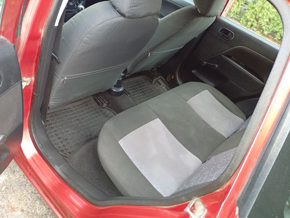 Форд Фієста в рідній фарбі