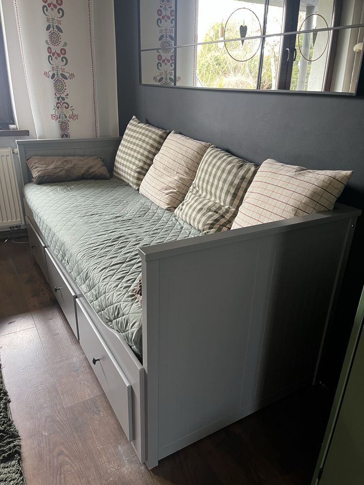 Ikea hemnes ze sprężynowymi materacami