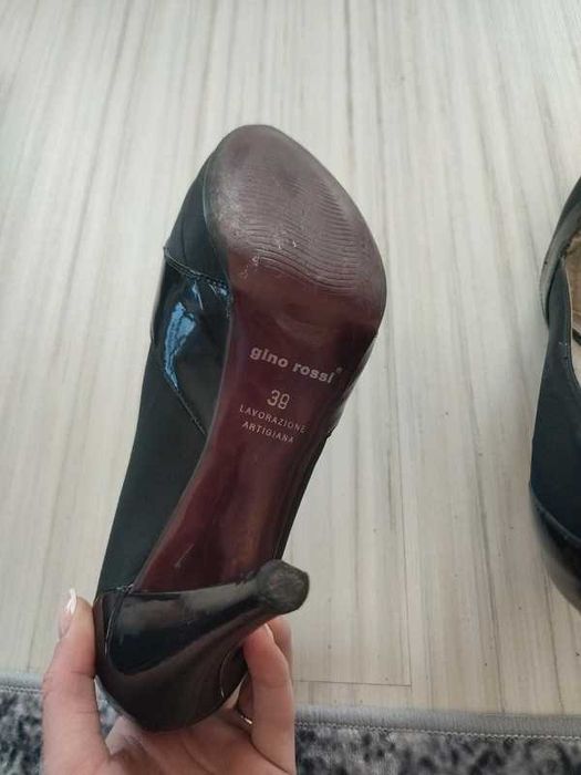 buty damskie na obcasie rozm. 39 firmy Gino Rossi