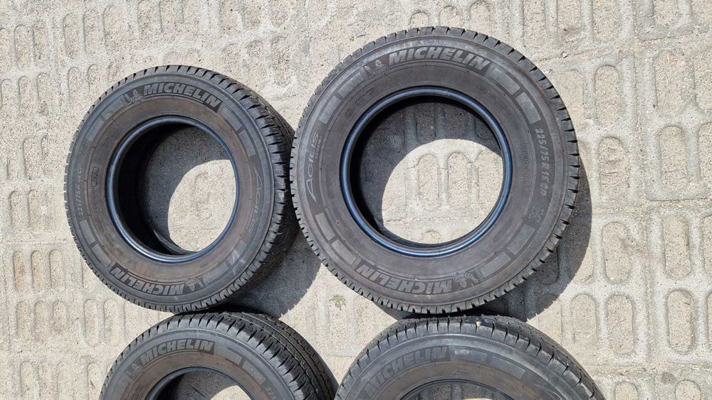 Komplet opon Michelin Agilis Camping 225/75 R16 16C letnie 4szt bus