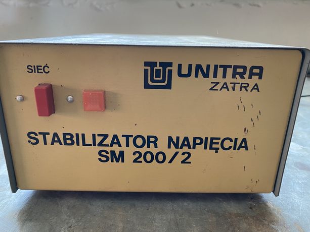 Stabilizator napięcia