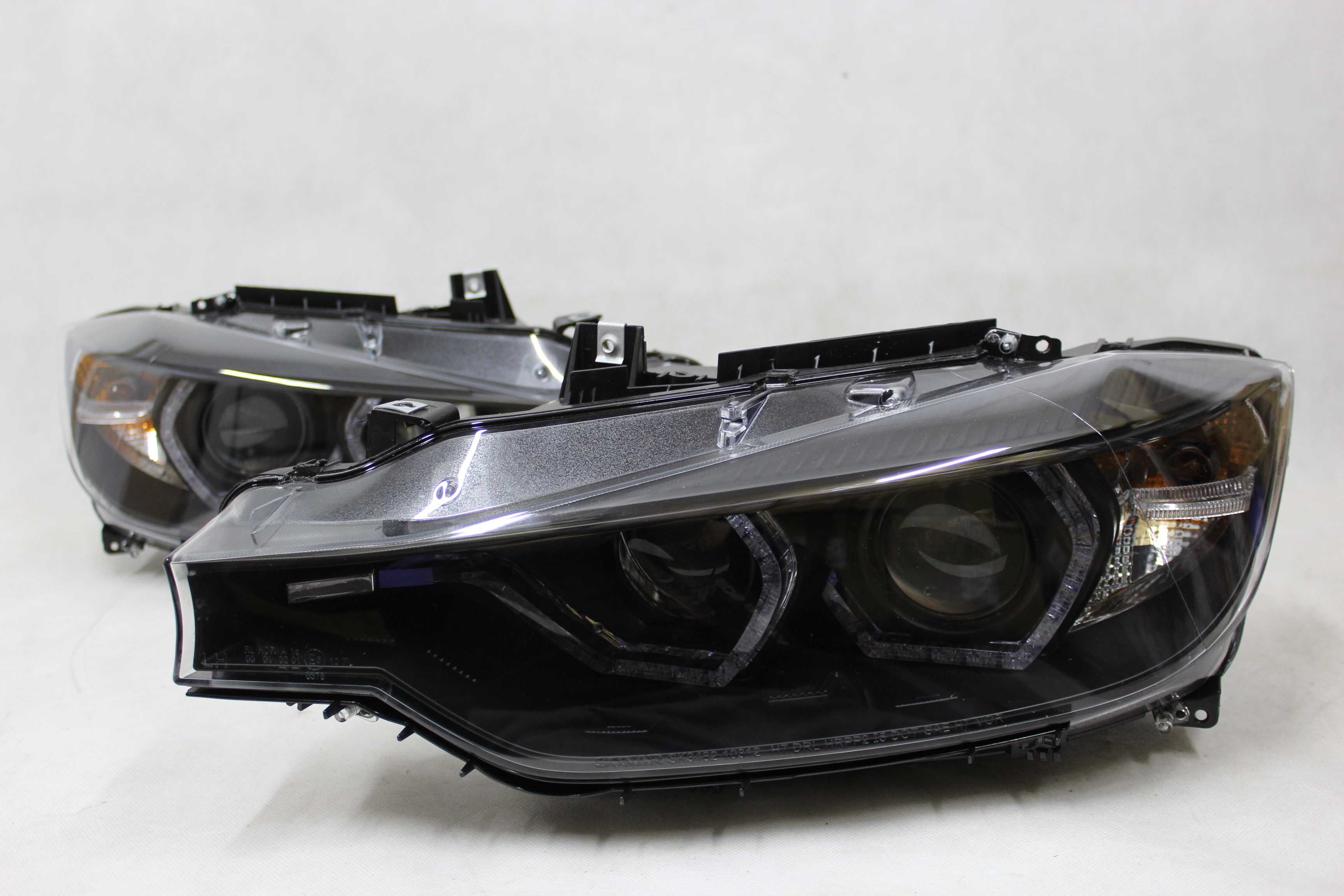 Reflektory Lampy przednie przód BMW F30 11-15 skrętny xenon LED BAR !