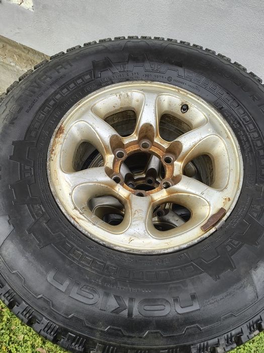Зимова резина з дисками 31/10.5R15 Nokian rotiva AT