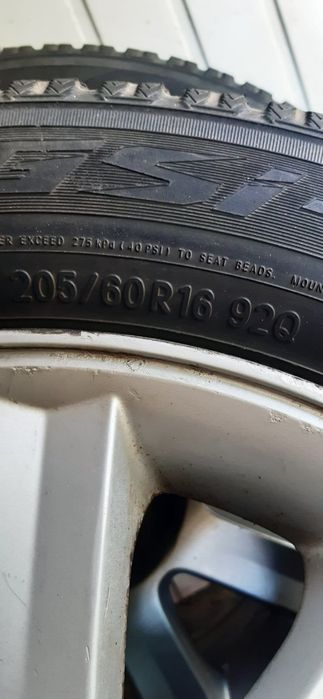 Продам титанові диски із зимовою гумою