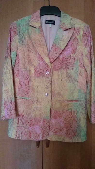Пиджак женский весенне- осенне-летний.