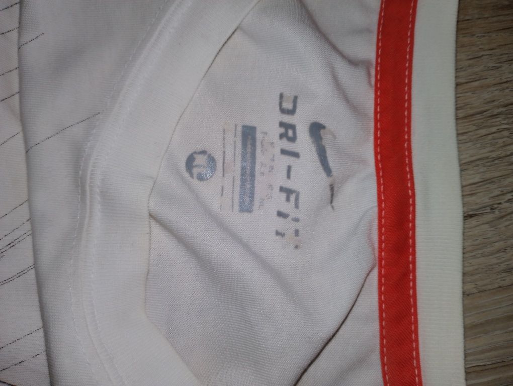 Koszulka polo Nike biała z nadrukiem  M/L r.