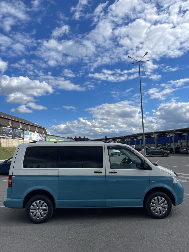 Volkswagen T5 2009 газ/бенз, Оригінальний пасажир, бус, мінівен, обмін