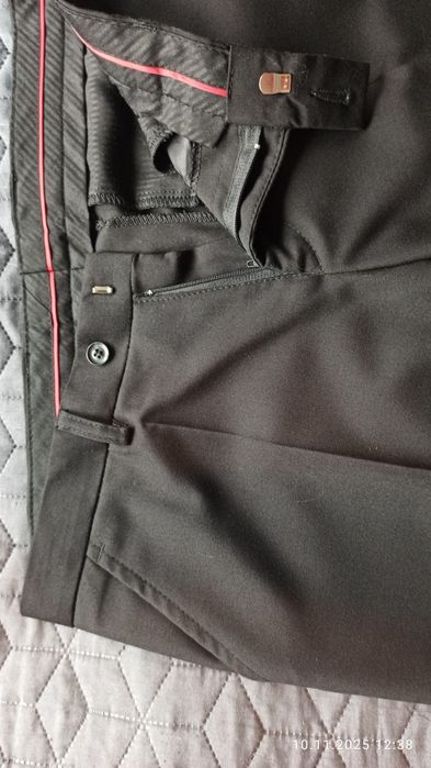 Sprzedam czarny garnitur Vestus męski + gratis koszula