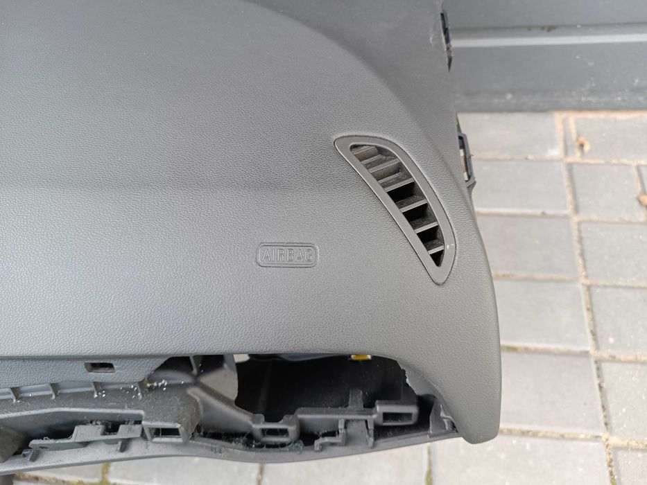 deska konsola kokpit  OPEL  CORSA E  regeneracja