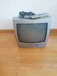 Vendo TV pequena GXK com DVD incorporado