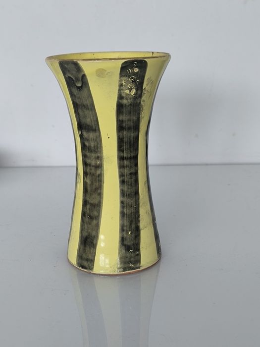 Dzbanek sygnowany New Look czasy PRL DDR ?