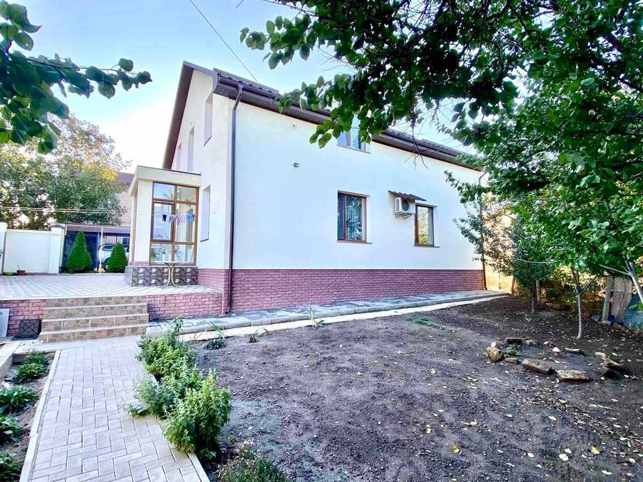 Продаю гариний будинок в Ракетній Рощі. ц1