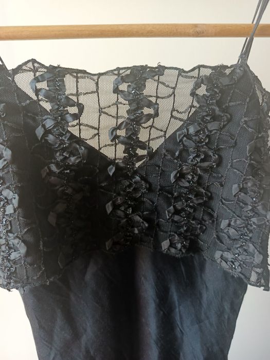 Czarująca długa sukienka z koronką | wieczorowa / na randkę