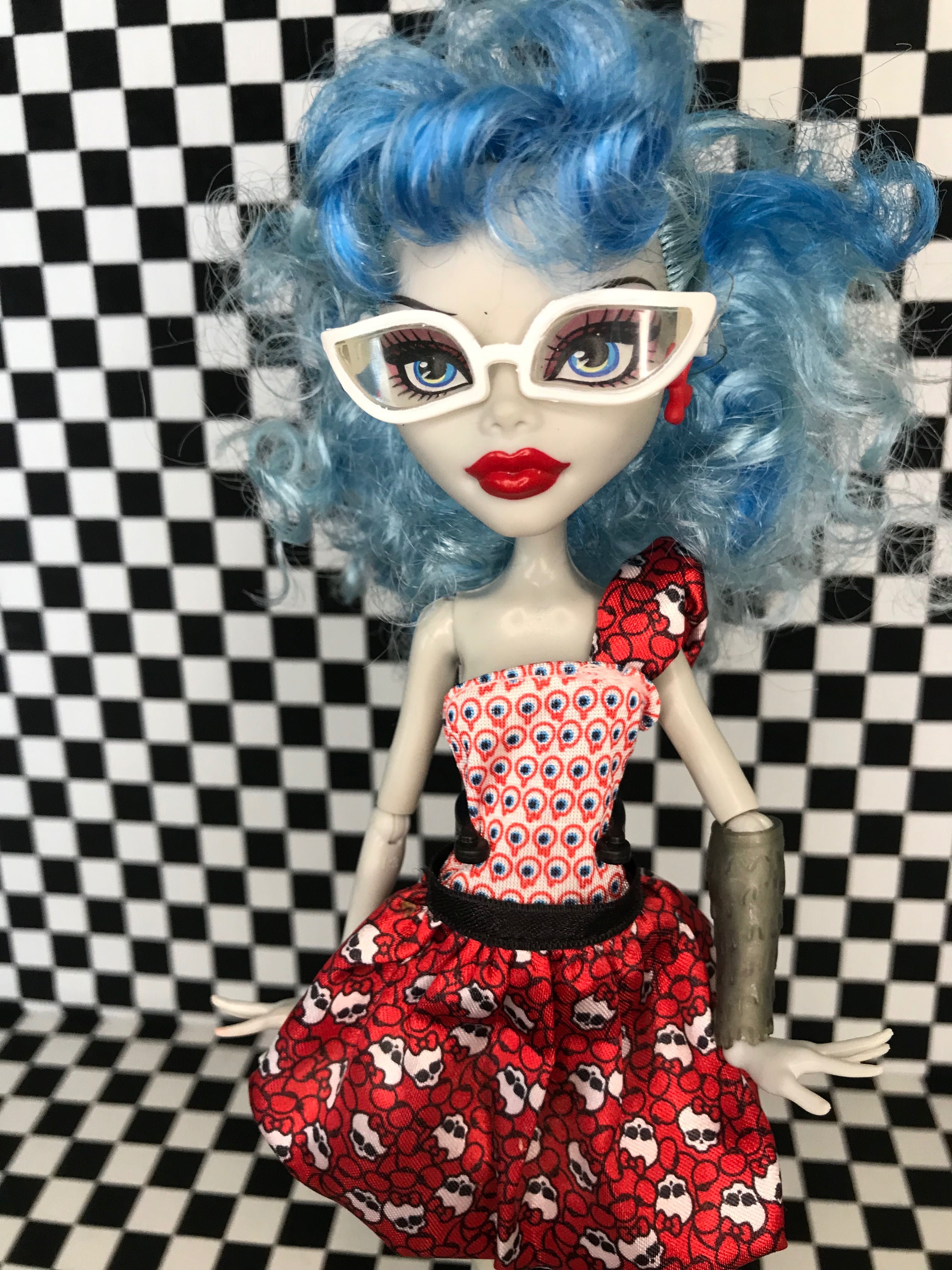 Monster High Монстер Хай Гулия Йелпс Смертельный горошек