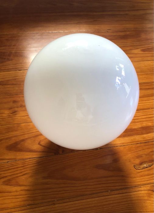 Globo de vidro opaco