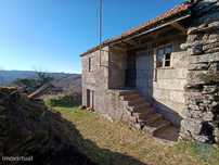 Casa de Campo em Castro Laboreiro e Lamas de Mouro de 96,00 m2