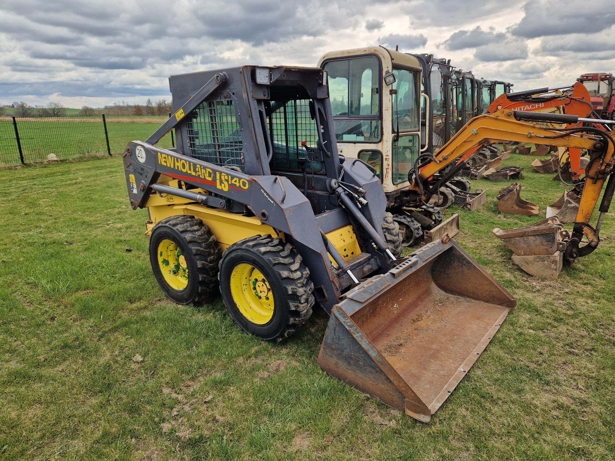 Miniładowarka New Holland LS140 Stan BDB Bobcat