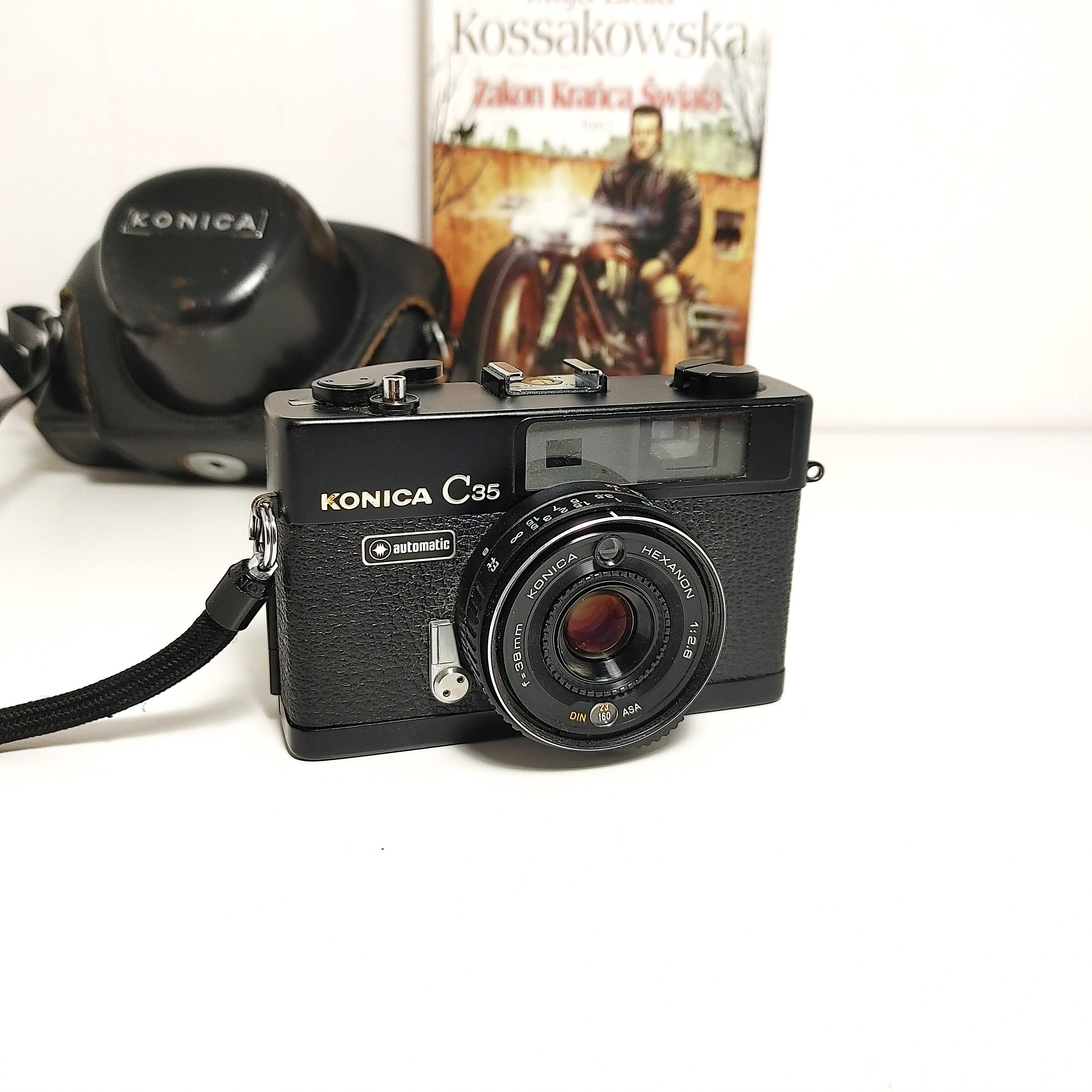 Analogowy kompaktowy  Dalmierz KONICA C35 Automatic 1971 r z FUTERAŁEM