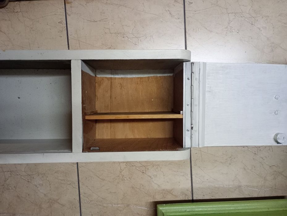 Szafka kuchenna stara do zawieszenia