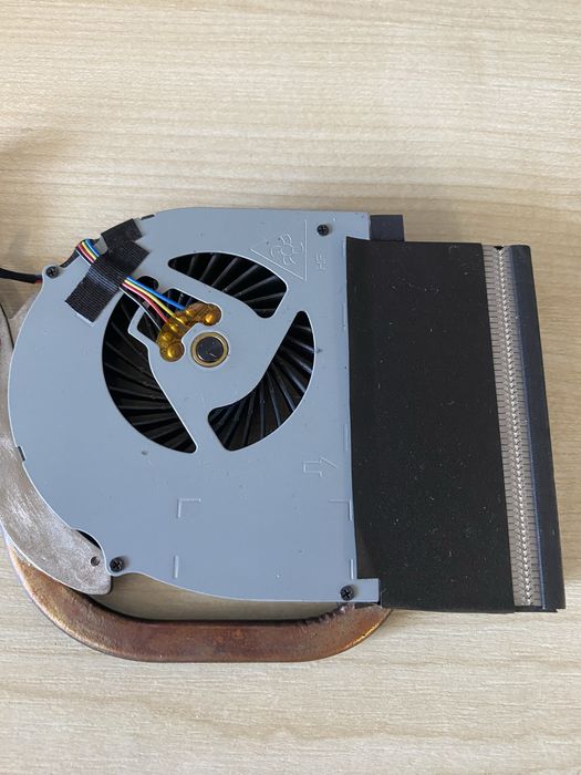 Вентилятор та радіатор охолодження DELL Е6540