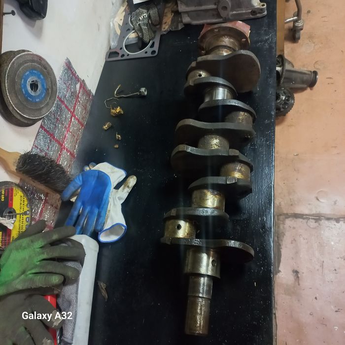 Колінвал Уаз Газ 24. Газель