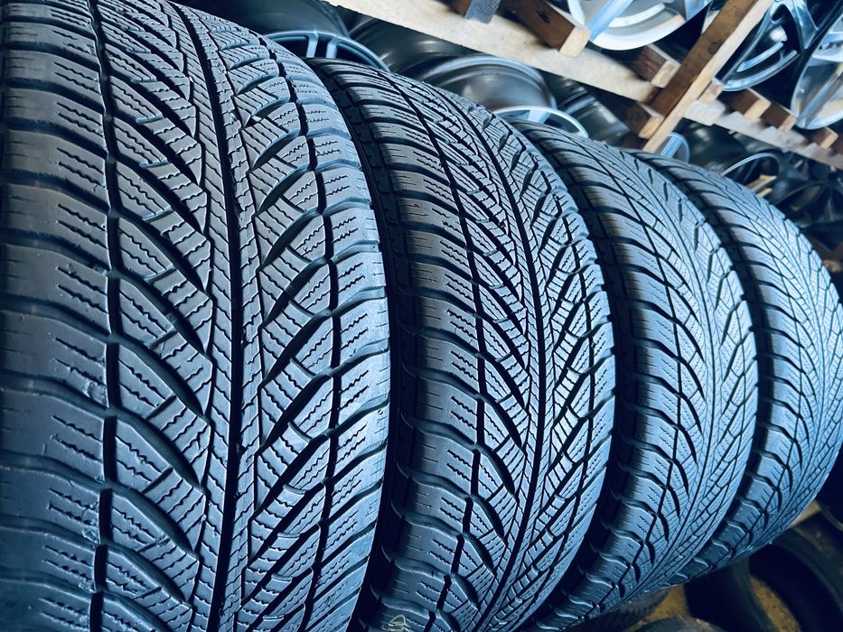 Шини Резина Зимові 23Рік 245 45 18 Goodyear Ultragrip 8 Performance 4ш