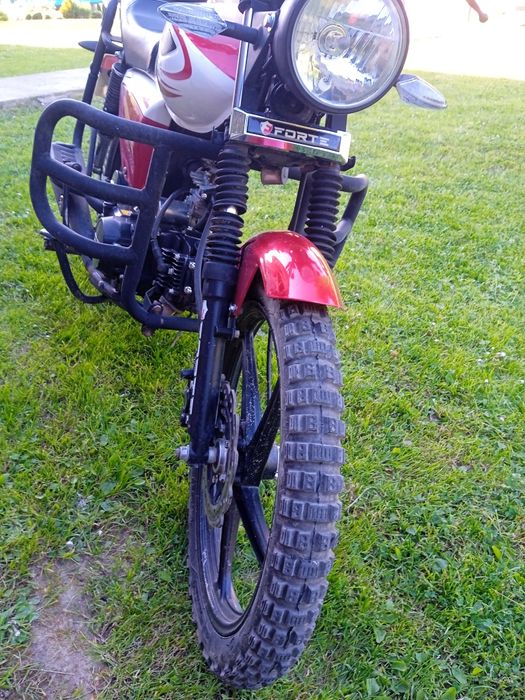 Мотоцикл крузер.