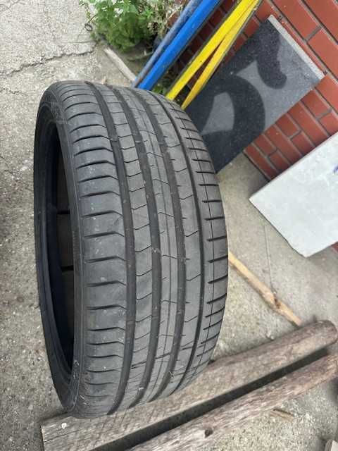 Opona Pirelli 22 Cale