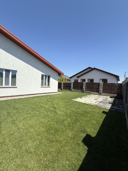 Довгострокова аренда затишного будинку - с.Братське