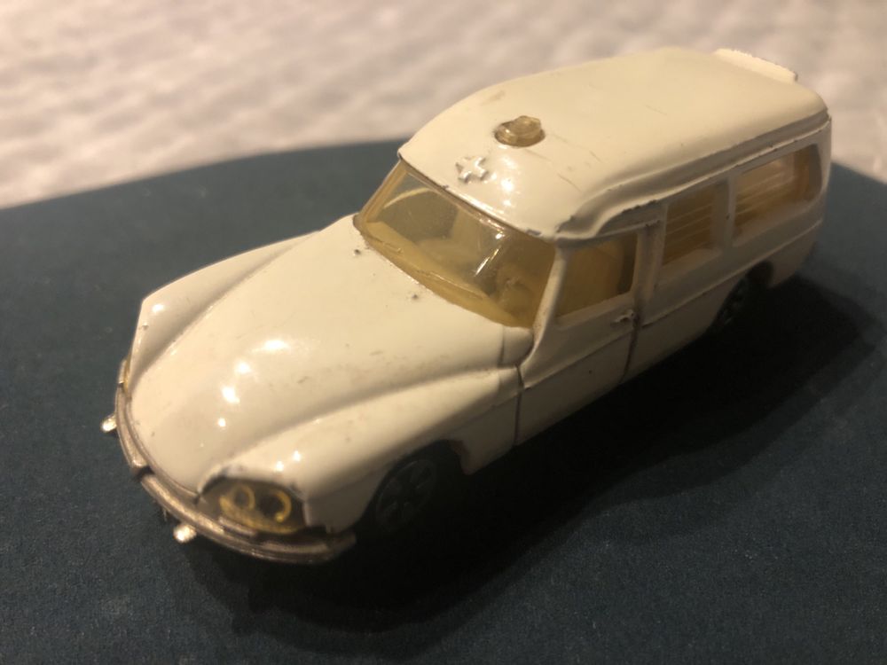 Majorette citroen ds21 ambulance. Unikat!