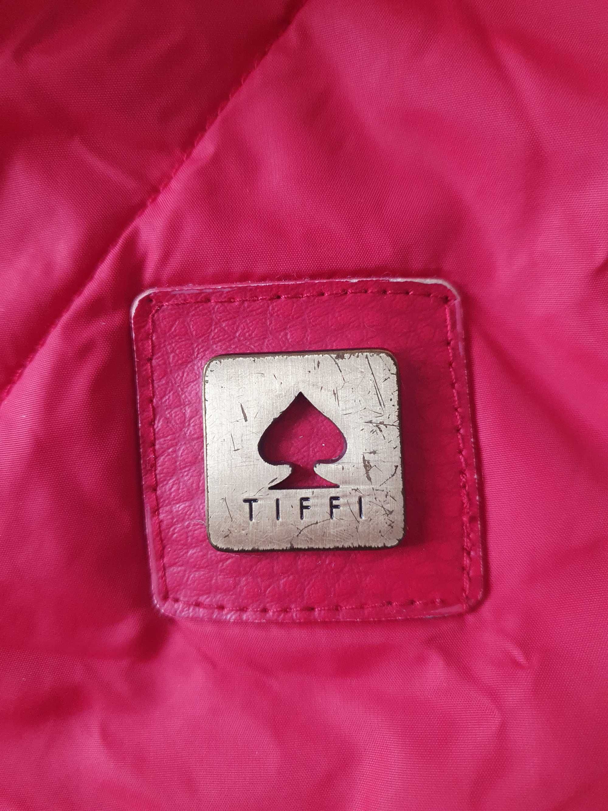 Praktyczna i efektowna kurtka damska marki Tiffi XS