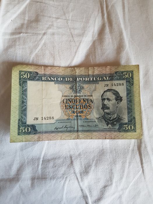 Escudos e pesetas