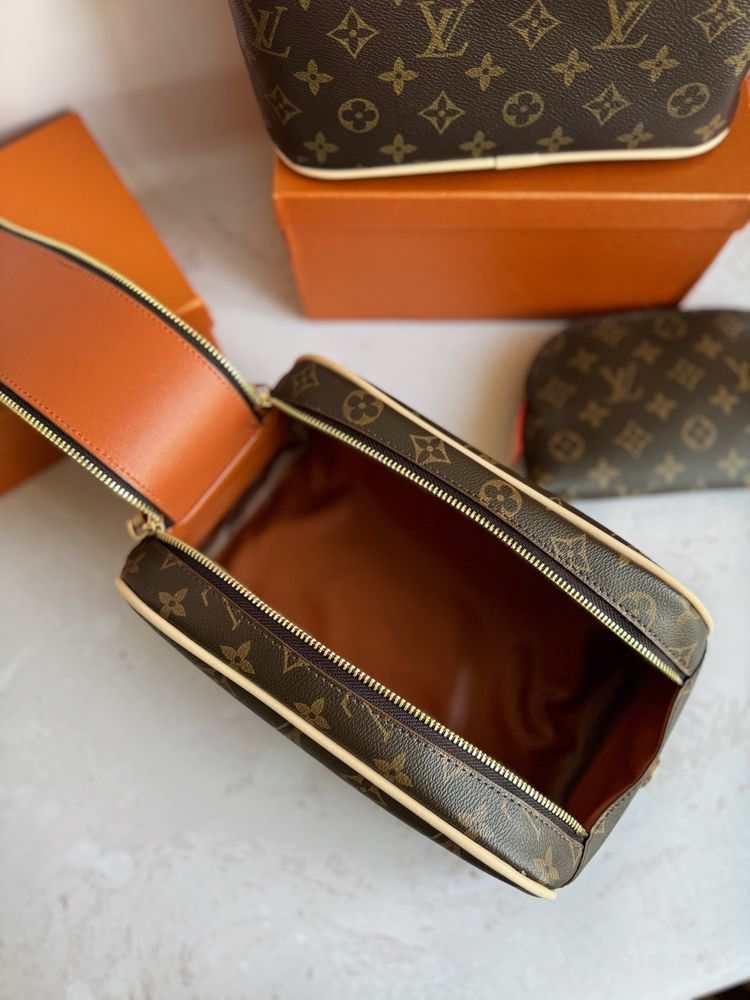Несессер косметичка коричнева жіноча Louis Vuitton луі вітон LV шкіра