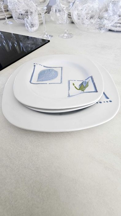 Zestaw talerzy porcelana