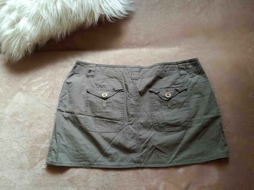 Spódniczka mini khaki marki Pimkie rozmiar XL 42