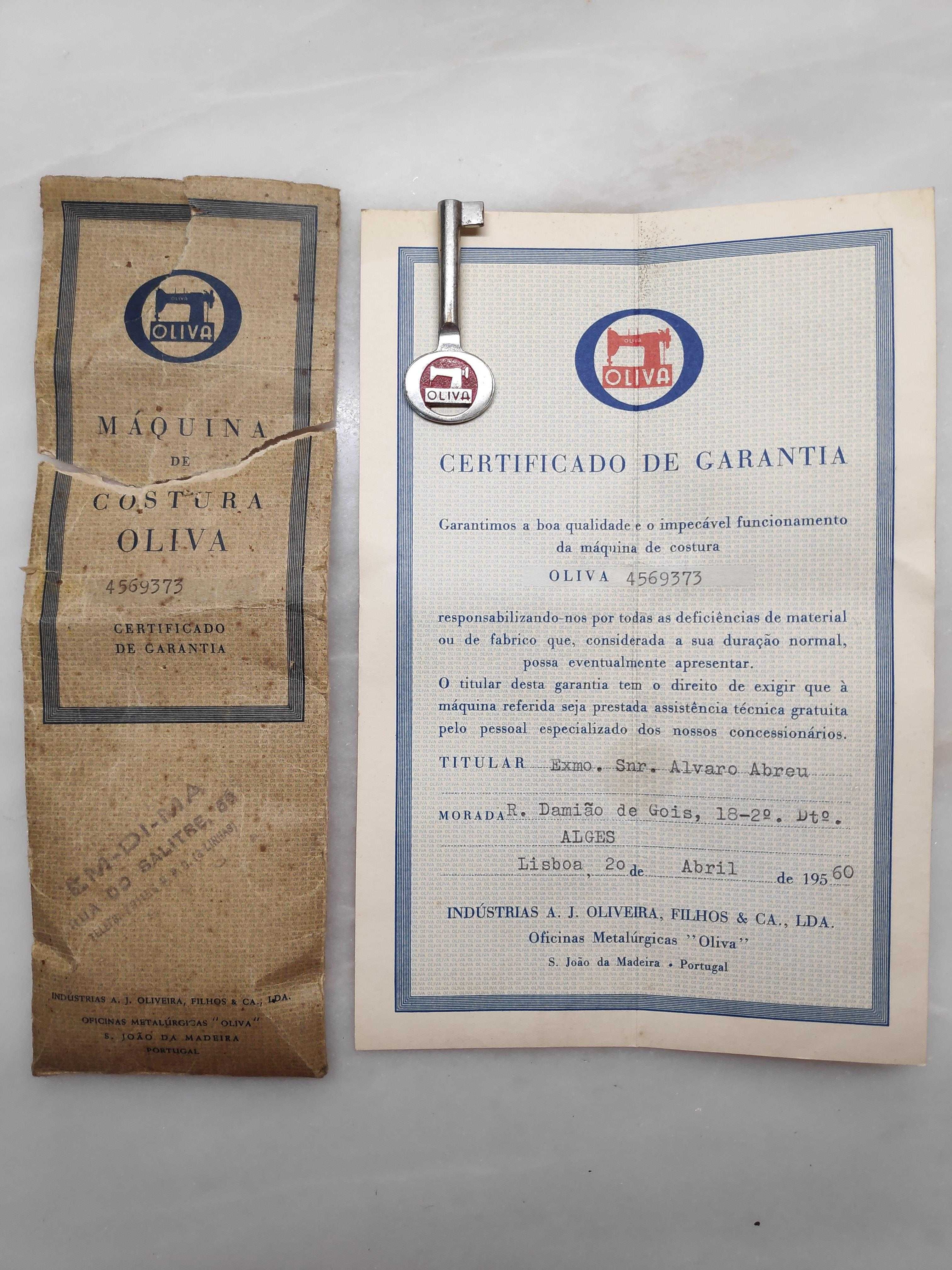 Manual, certificado Garantia e chave (Máquina de costura Oliva CL 45)
