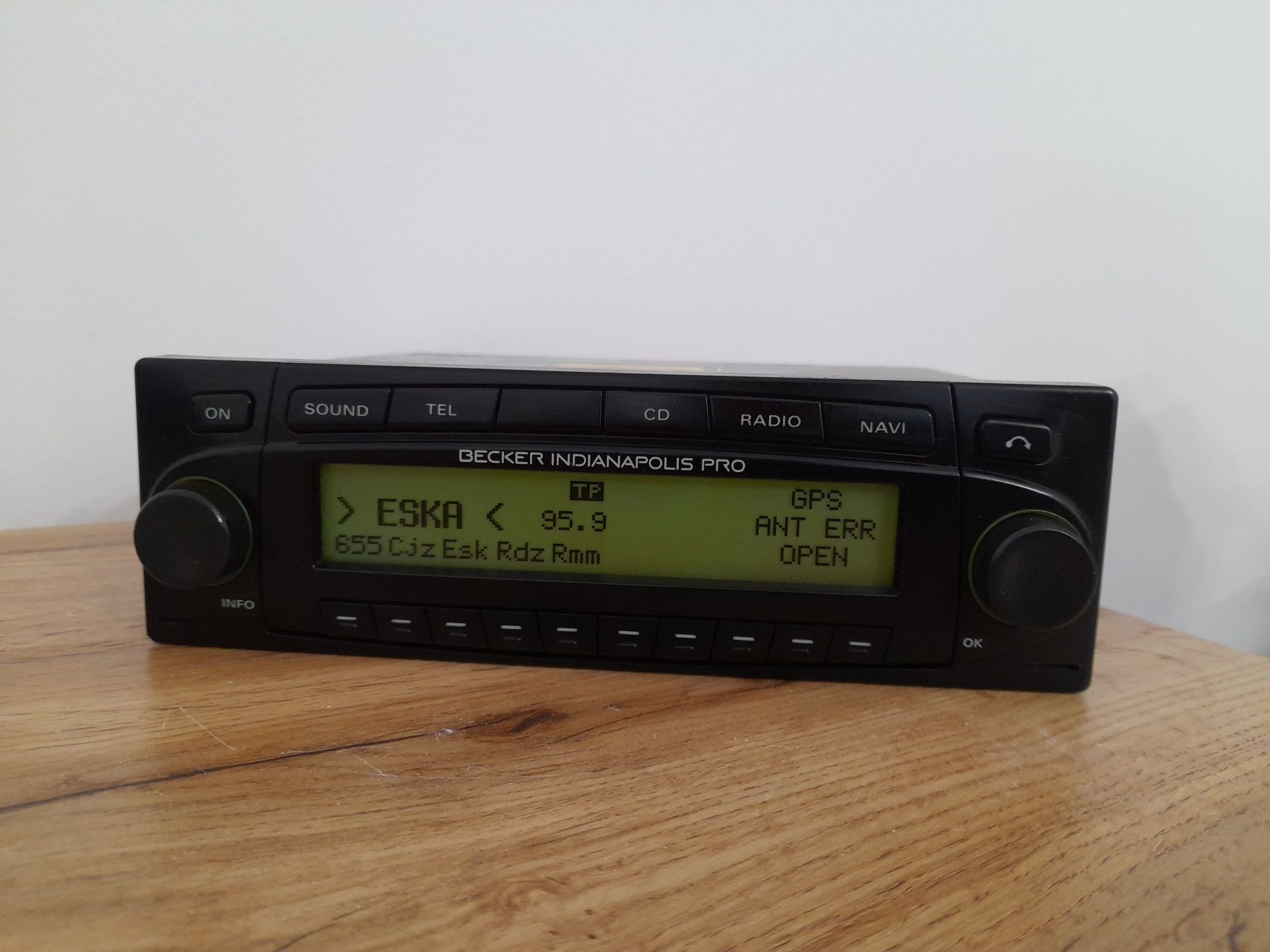 Radio Becker Indianapolis PRO BE7950 Bluetooth MP3