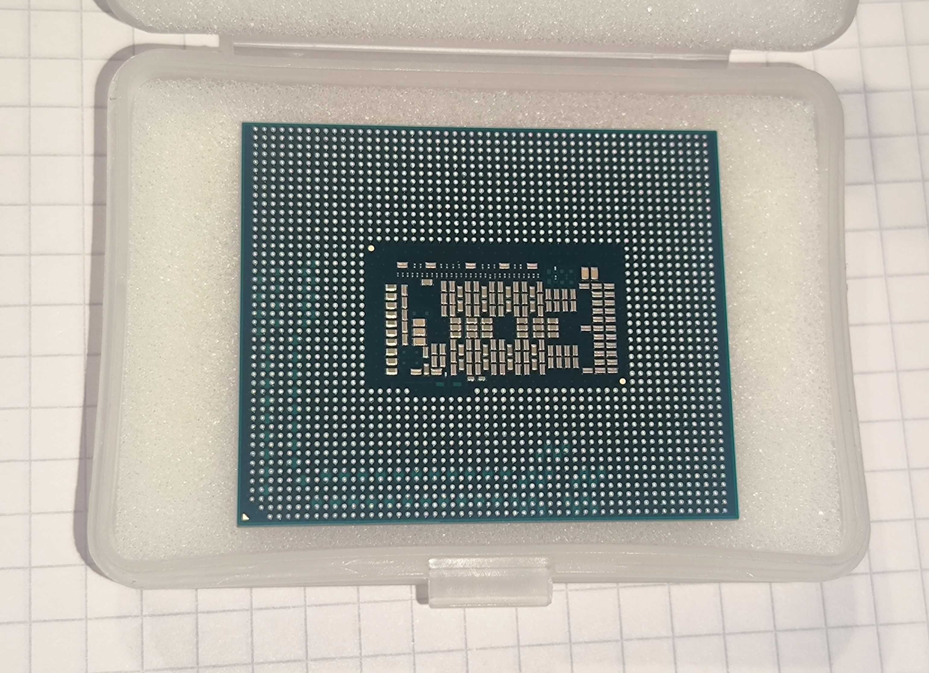 Процессор Intel Core i7-13700HX SRME5 5.00 GHz для ноутбука (Б/У)
